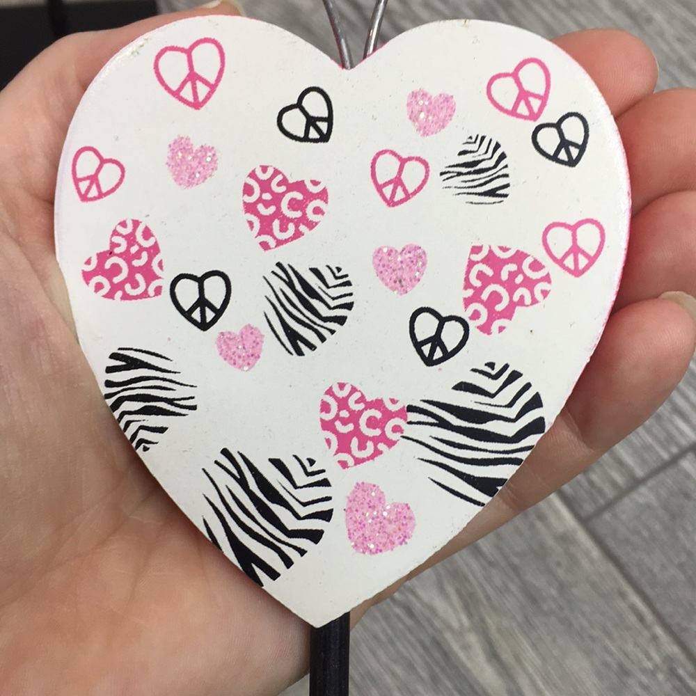Lot of 4 Heart Photo holders w/Pink/Zebra hearts - Picture 12 of 12